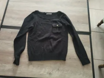 Pull noir