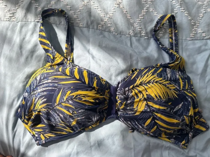 Haut de maillot de bain taille 58 - photo numéro 2
