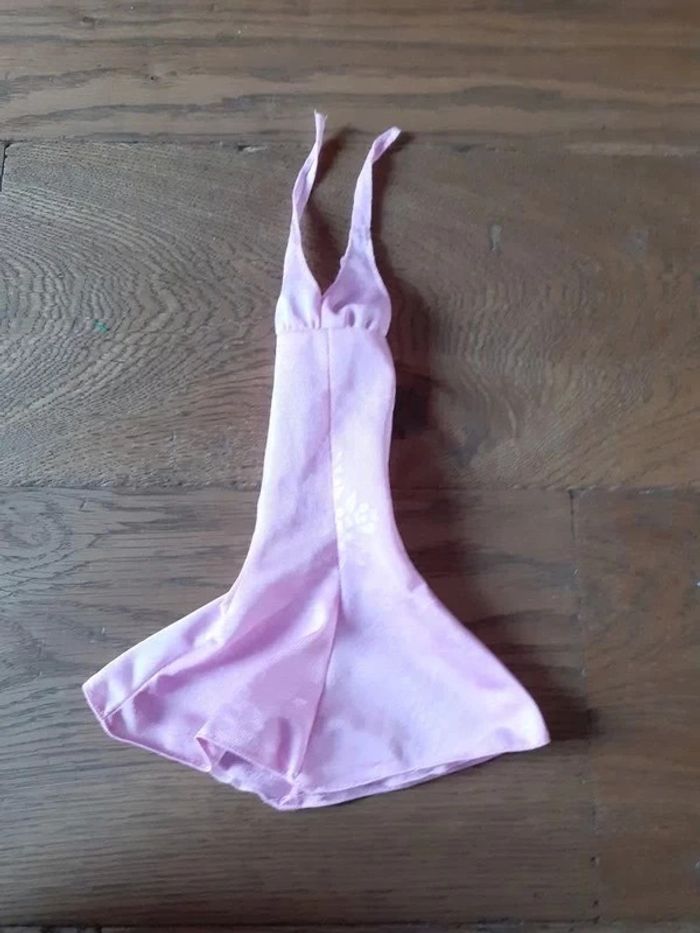 🎀 Robe rose lingerie poupée barbie vintage - photo numéro 2