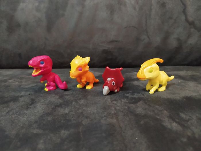 24 petites figurines pour calendrier de l'avent - photo numéro 4