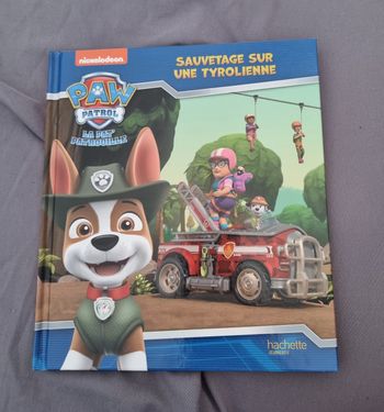 Livre pat patrouille : sauvetage sur une tyrolienne