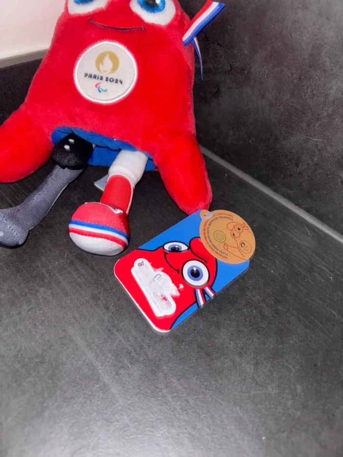 Mascotte neuve jeux olympiques 2024 - photo numéro 2