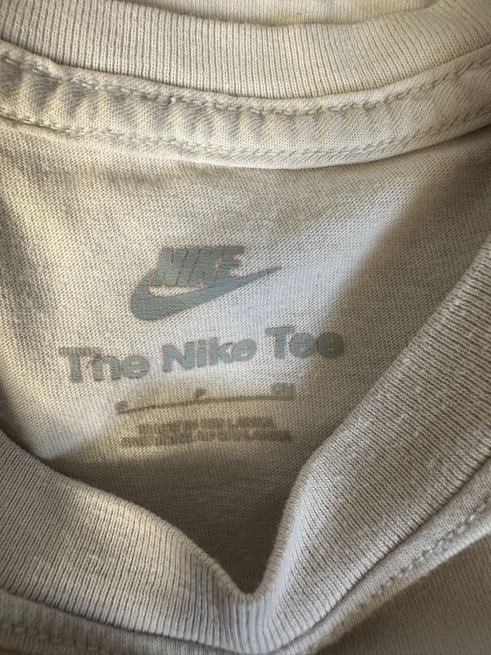 T-shirt Nike beige – Marque – Bon état – Pas cher - photo numéro 4