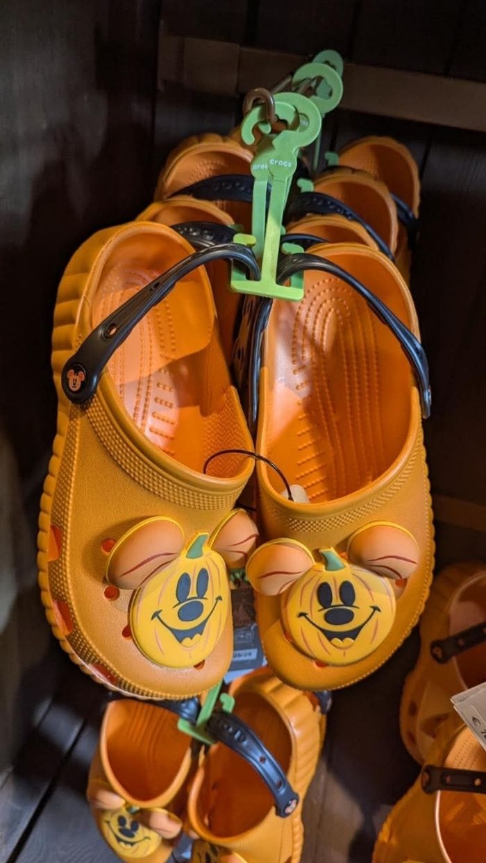 Crocs halloween