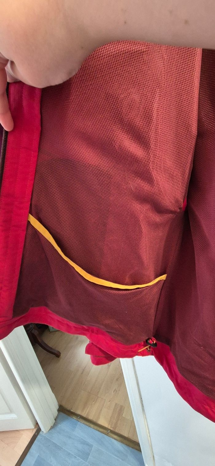 Veste coupe vent a capuche - photo numéro 8
