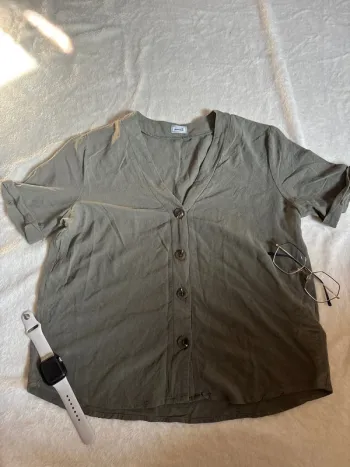 chemise manche courte kaki taille 36/S ~ pimkie