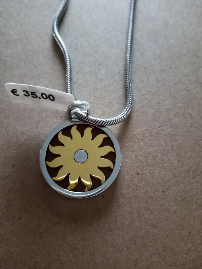 Collier et pendentif soleil magnétiques - photo numéro 3