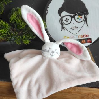 Doudou Kimbaloo La Halle Plat Lapin Rose Blanc #geektradedoudou