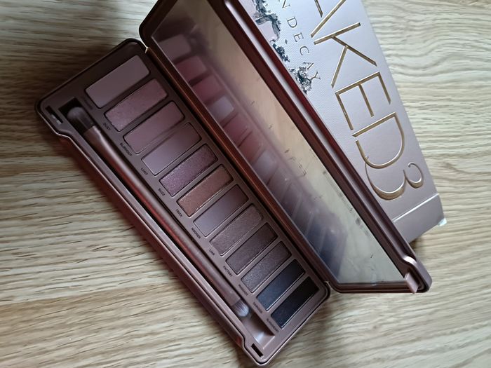 NAKED 3 + NAKED SMOCKY + GWEN STEFANI - photo numéro 4