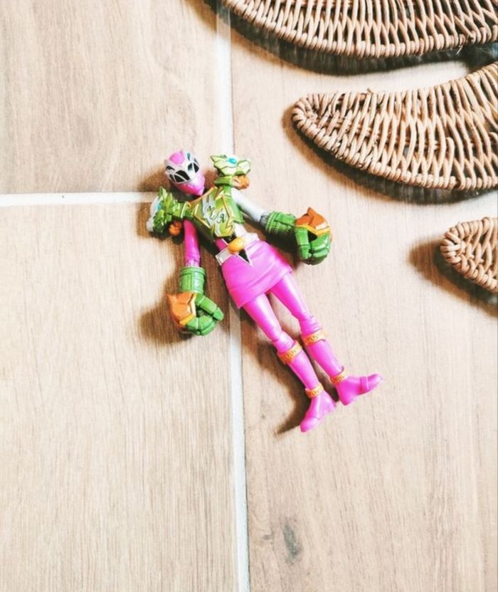 🙅Power rangers dino fury - Figurine du ranger rose smash armor - marque Hasbro - photo numéro 1