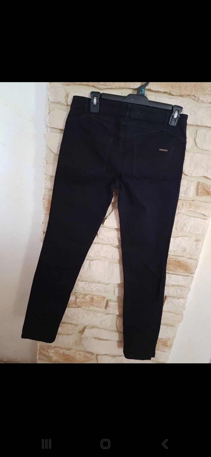 Jean femme taille 38 - photo numéro 3