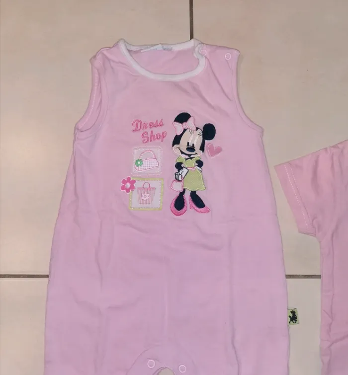 Lot Combishort disney Minnie 18 mois - photo numéro 2