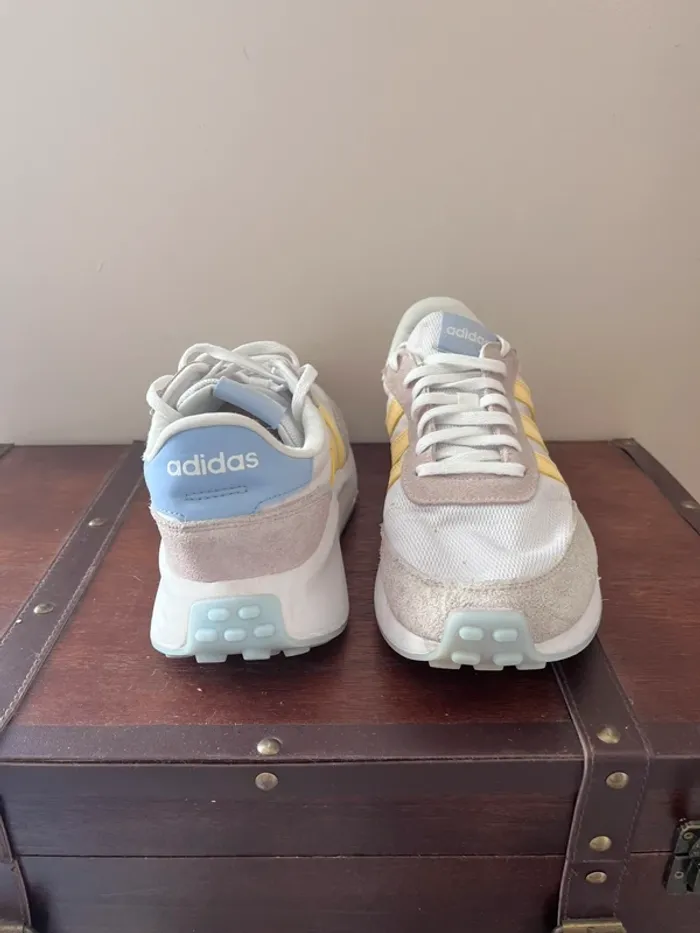 Baskets Adidas claires - photo numéro 5