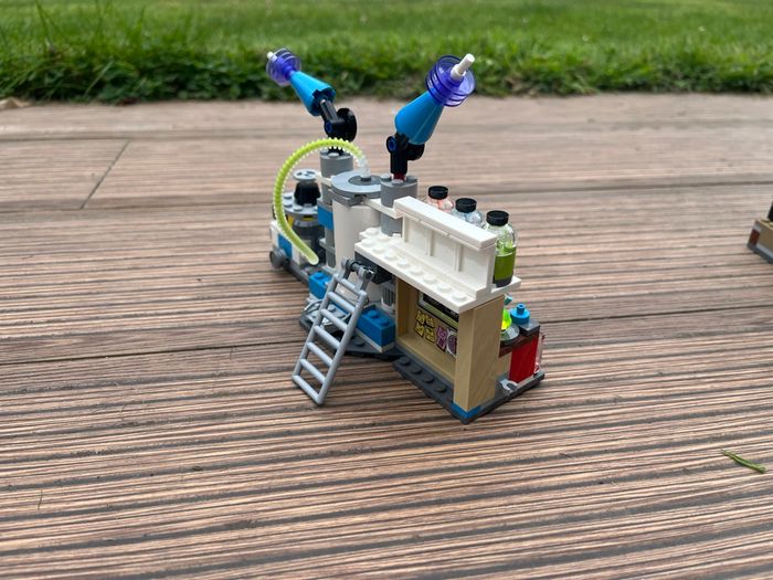 Lego laboratoire détecteur de fantôme 70418 - photo numéro 3