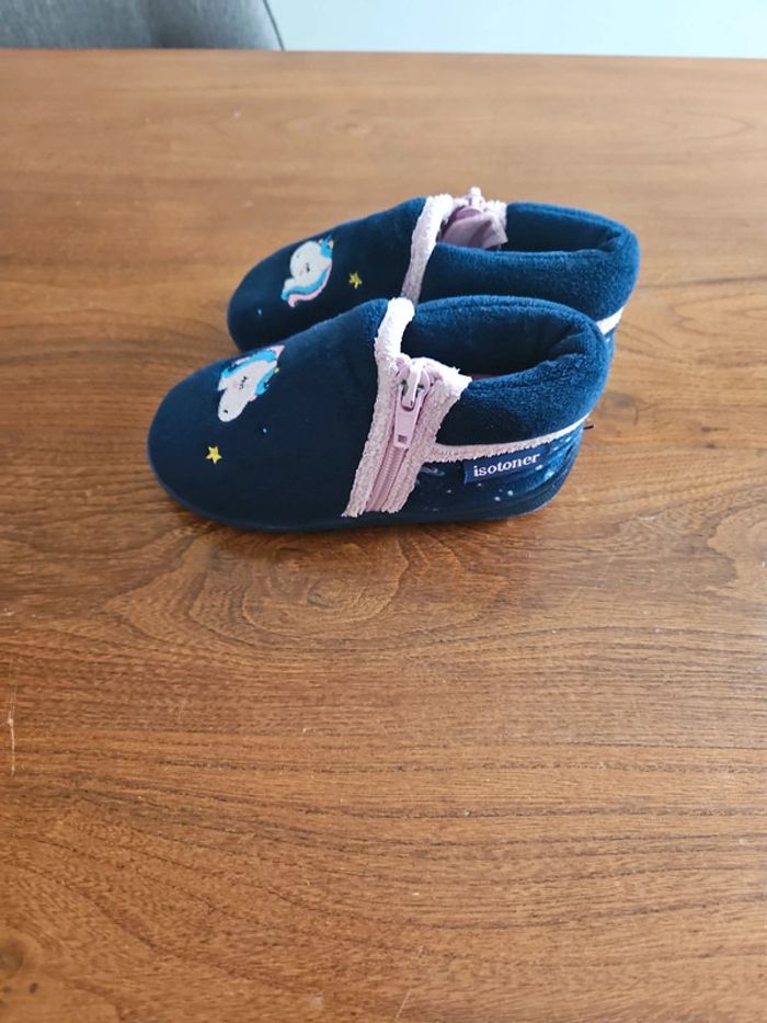 Chaussons isotoner pointure 24 - photo numéro 2