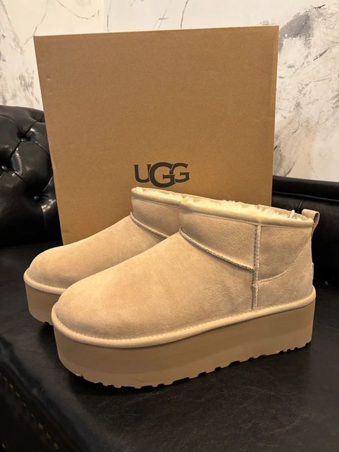 Bottes UGG Classic Ultra Mini Platform 38