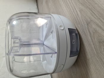 Distributeur de céréales rotatif à 6 grilles multi compartiments