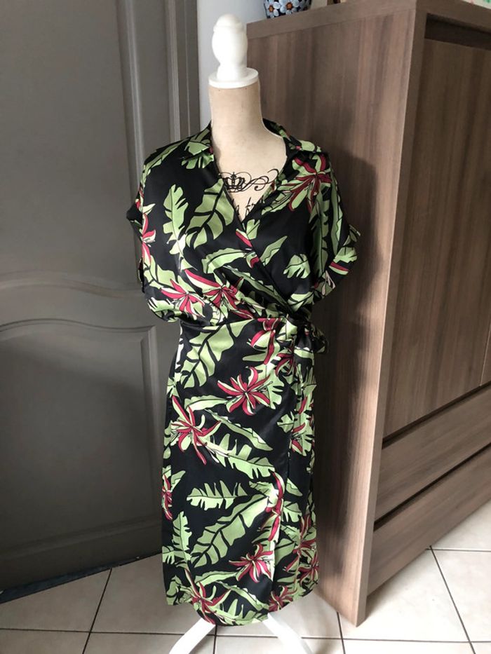 Robe cache cœur chic taille 38/40