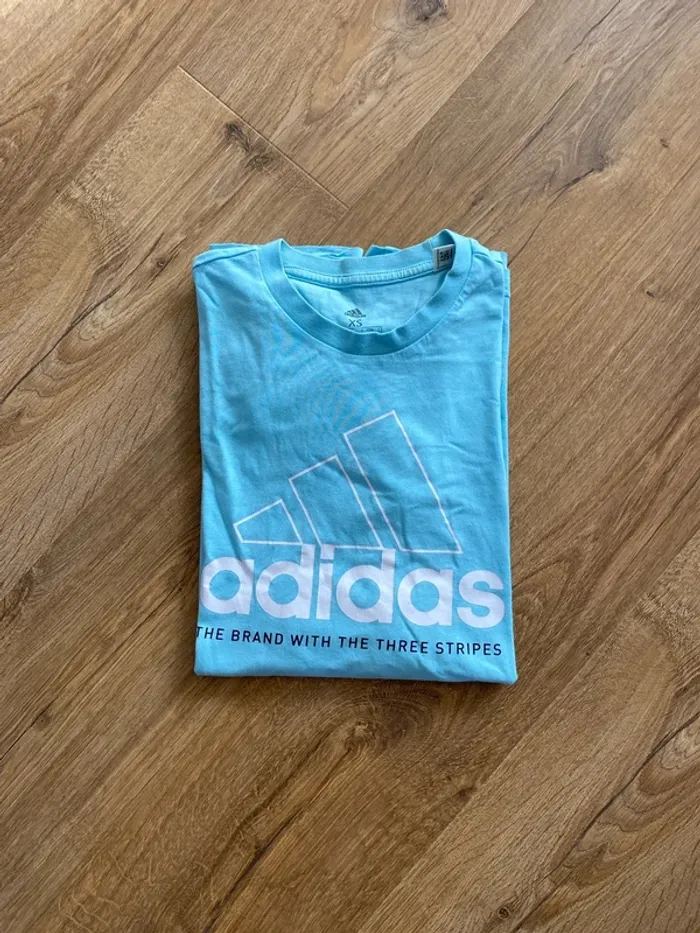 Tee-shirt Adidas Homme Bleu Clair Logo Blanc Taille XS/S taille grand