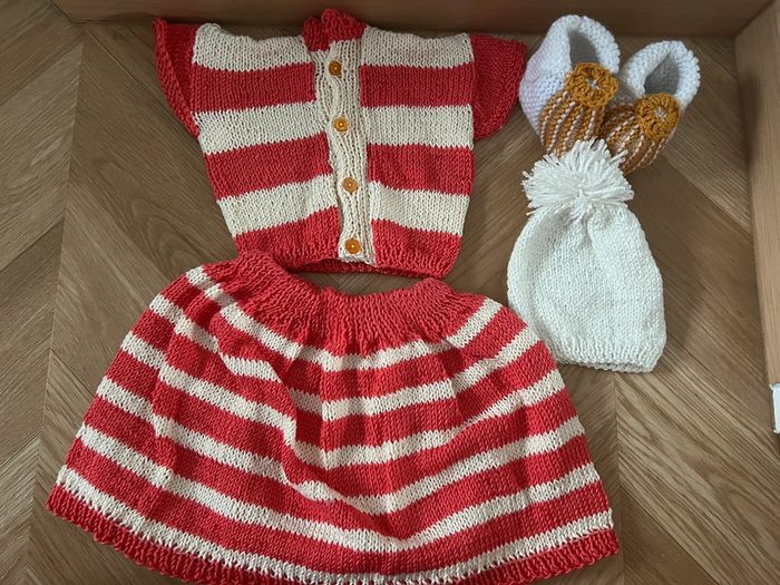 Vêtement bébé tricot