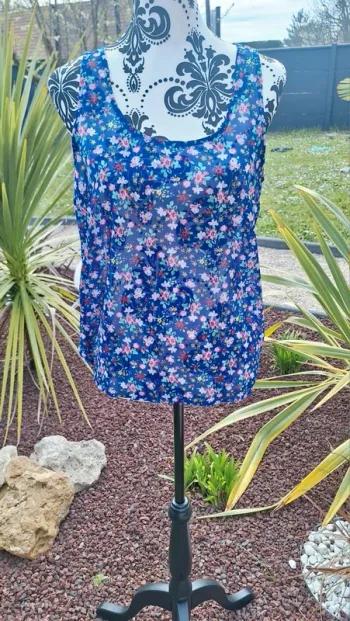 Sublime top d été dos en dentelle Taille M