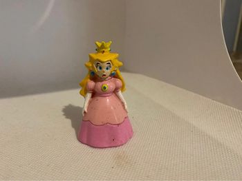 Figurine princess Peach , mario kart nintendo 1994
