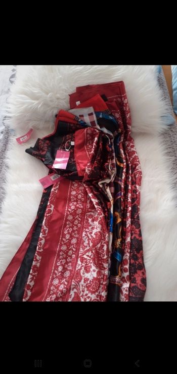 Lot de 12 foulards