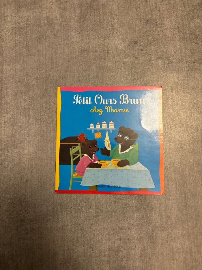 Livre Petit Ours Brun chez Mamie