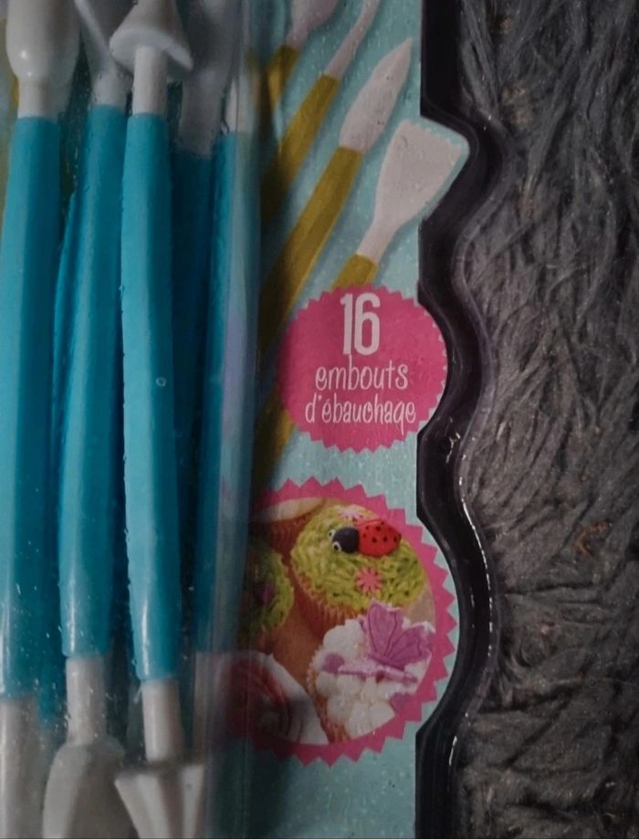 Ustensiles de décoration pour pâtisserie - photo numéro 3