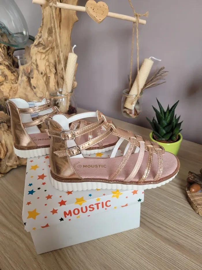 Nu pieds pointures 30 neuf. - photo numéro 4