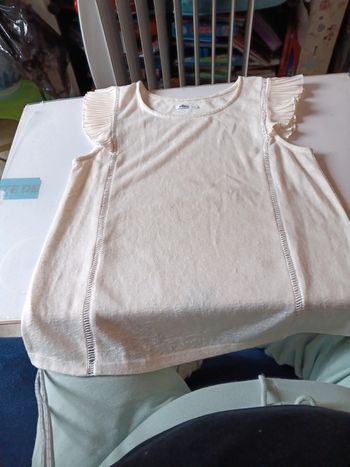 Haut avec volant gemo t.l pas de vinted go