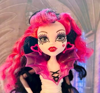 Poupée Monster High Draculaura Ghouls Rule Mattel 2012