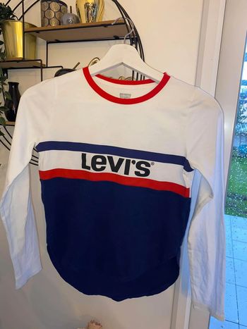 Haut Lévi’s taille 10 ans