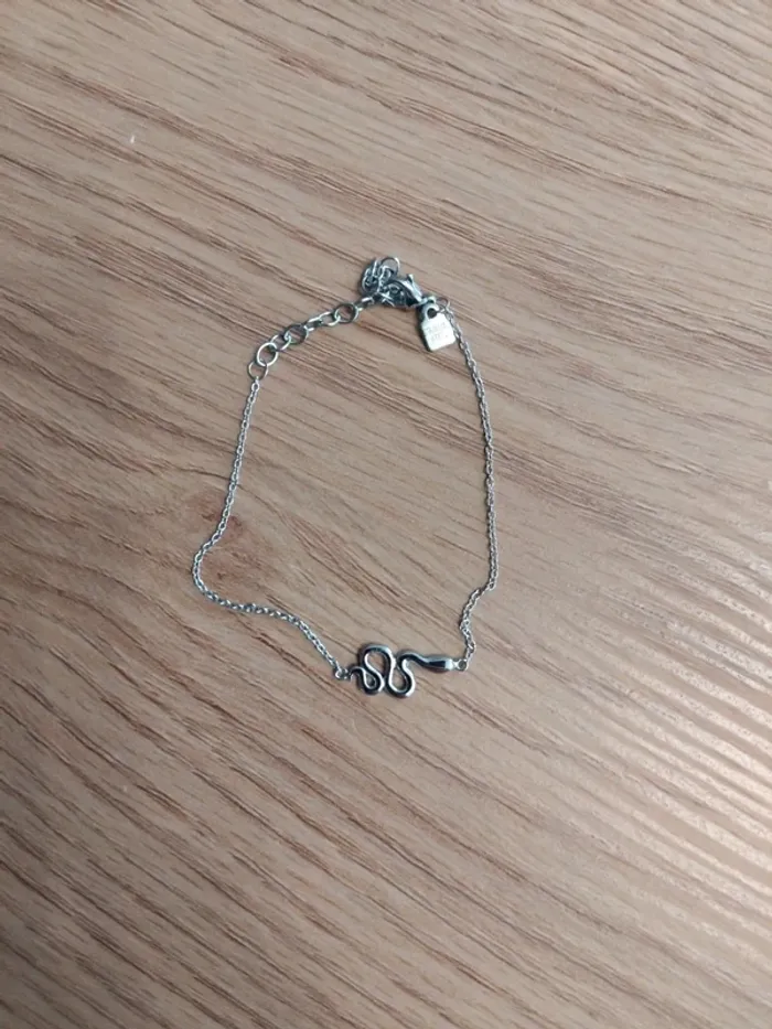 Bracelet argenté serpent