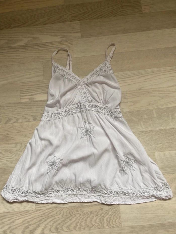 Haut blanc broderie