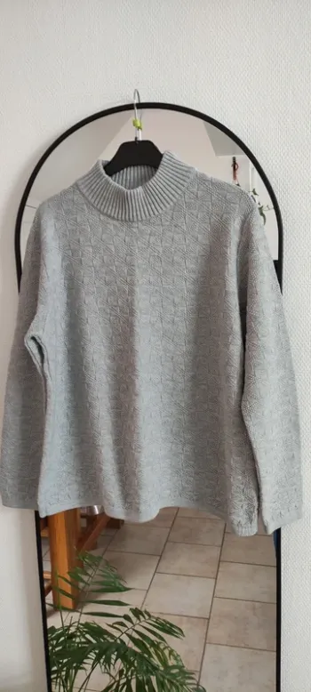 Pull Afibel 46/48 neuf