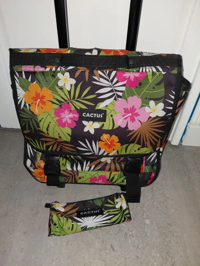 Cartable fleurs cactus à roulettes avec trousse - photo numéro 2