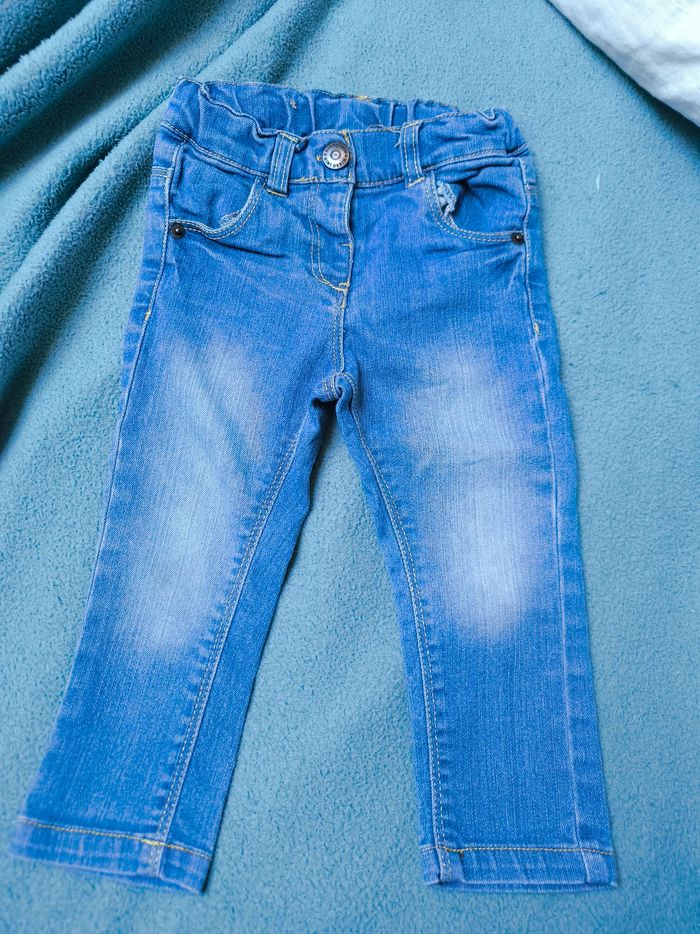 Lot de 3 jeans fille 18 mois - photo numéro 4