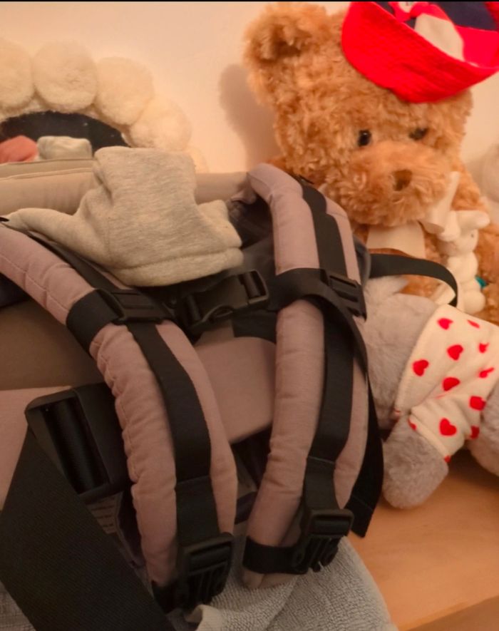 :

💫 Porte-bébé physiologique Love Radius – Jamais utilisé ! 💫