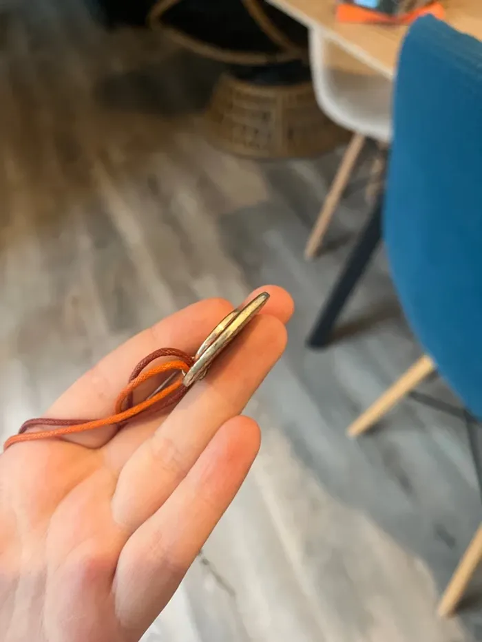 Collier avec pendentif rond orange - photo numéro 6