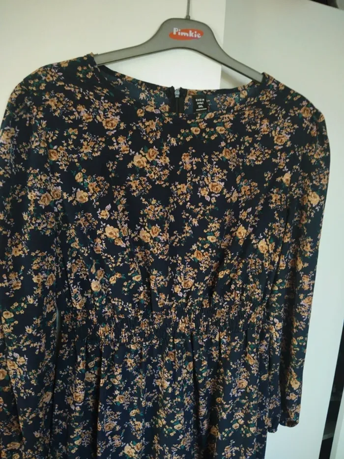 Robe a fleurs - photo numéro 2