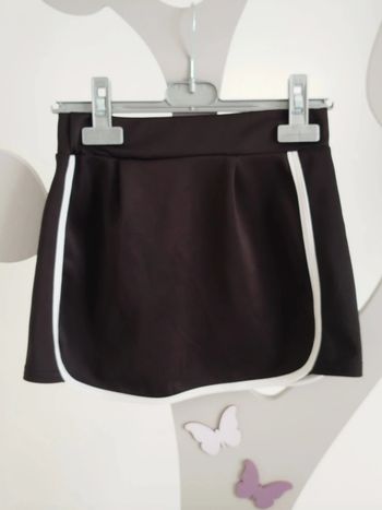 Jupe noire et blanche taille 10 ans