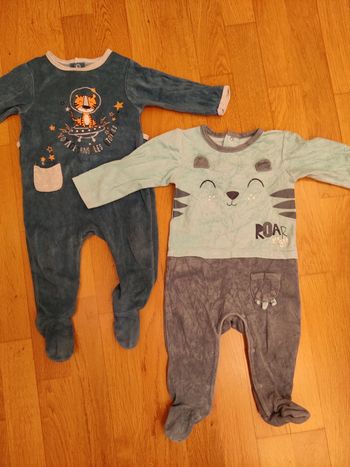 Lot pygama grenouillère 12 mois