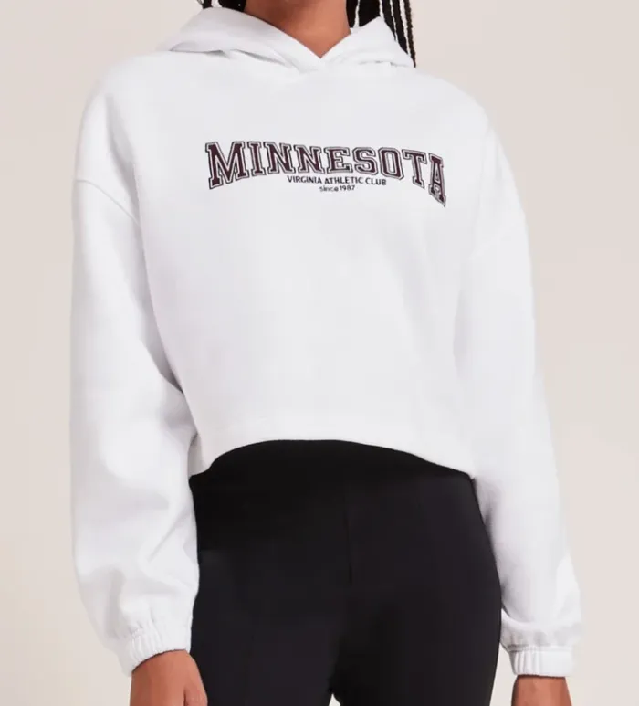 Hoodie/Sweat à capuche court style universitaire