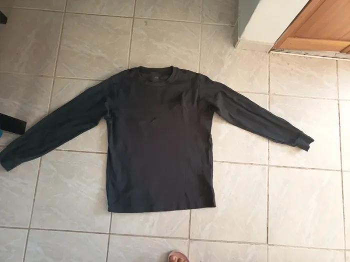 Haut manches longues Uniqlo taille M