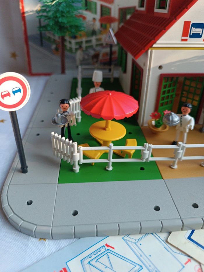 Maison house maisonnette playmobil hôtel restaurant majokit voiture small miniature majorette 7501 - photo numéro 5
