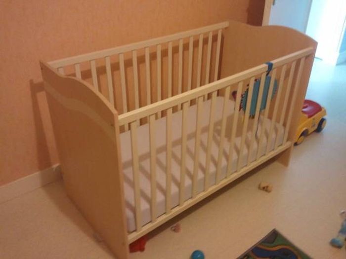 Lit Aubert vendu avec ou sans matelas