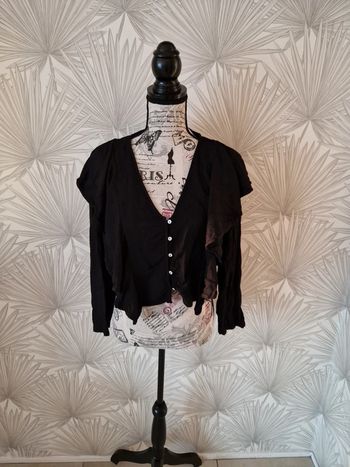 Joli haut court taille 36