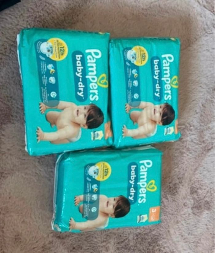 Couches Pampers t3