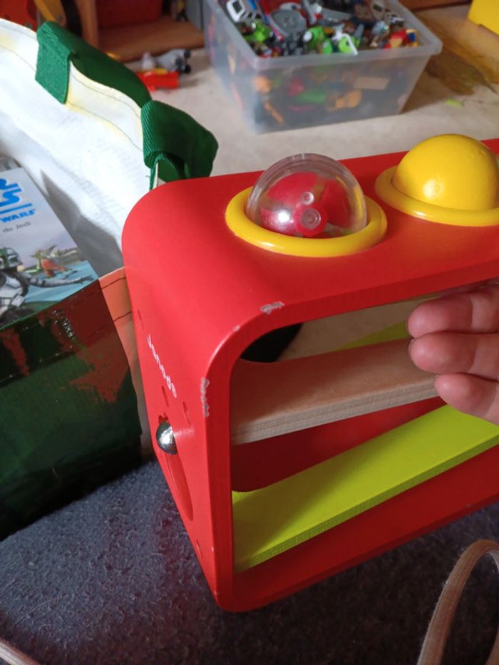 Boule qui descend de Janod la peinture à sauté à certains endroits - photo numéro 2